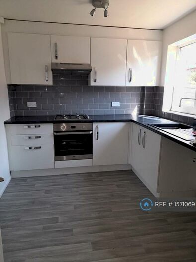 3 Bedroom Terraced House To Rent In Stamford Square, Ashton-Under-Lyne, OL6