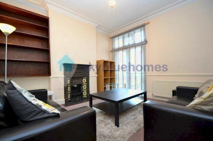 4 Bedroom Terraced House To Rent In Clarendon Park Road, Leicester, LE2