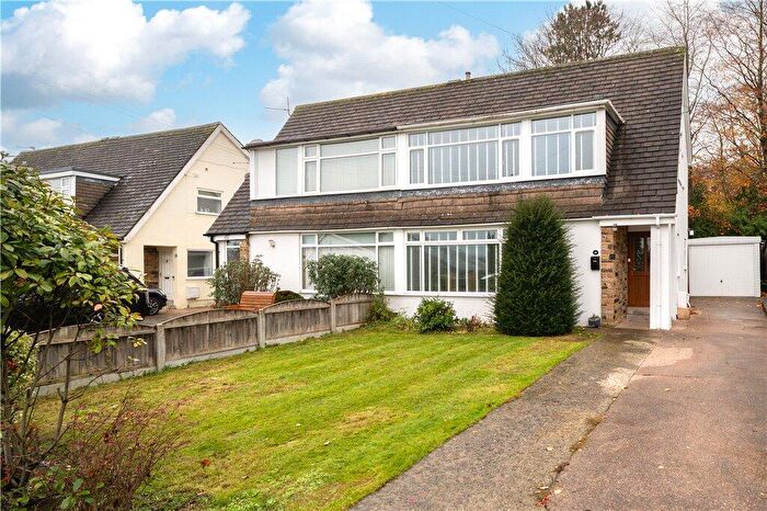 3 Bedroom Semi Detached House For Sale In Greystones Close, Aberford, Leeds, West Yorkshire, LS25