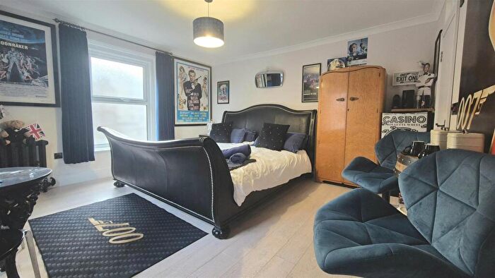 4 Bedroom Apartment To Rent In Granada Road, Southsea, PO4