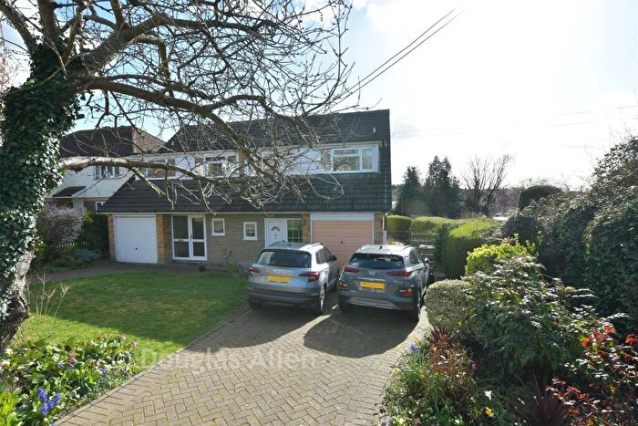 4 Bedroom Semi Detached House For Sale In Cromwell Avenue, Billericay, Essex, CM12
