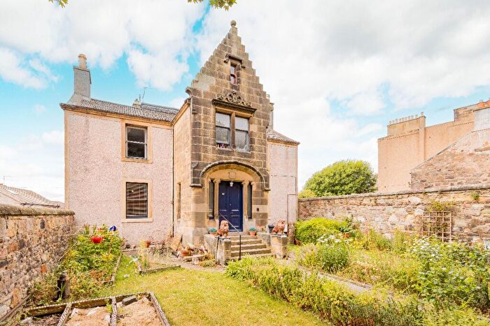 2 Bedroom Flat To Rent In Restalrig Road South, Restalrig, Edinburgh, EH7