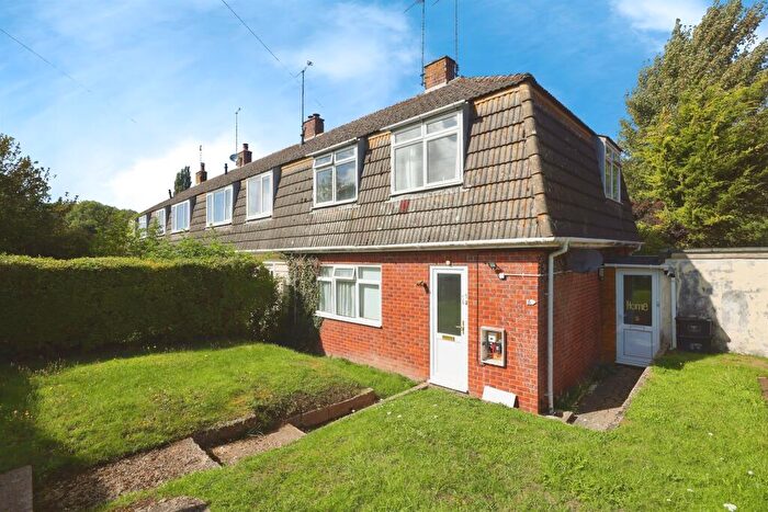 2 Bedroom Flat For Sale In Meadow Road, Bulford, Salisbury, SP4