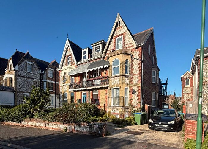 1 Bedroom Flat To Rent In St. Catherines Road, Littlehampton, BN17
