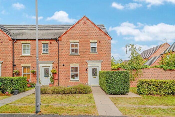 3 Bedroom End Of Terrace House For Sale In The Furr Marsh, Warwick, CV34