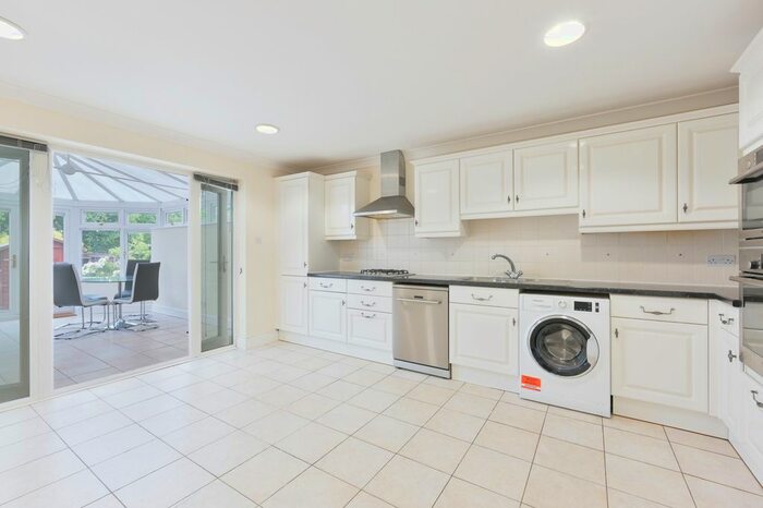 5 Bedroom Terraced House To Rent In Kingswood Drive, Sutton, SM2