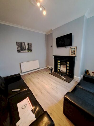 4 Bedroom Terraced House To Rent In Langton Road, Liverpool, Merseyside, L15