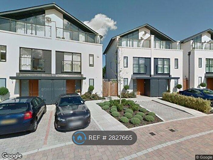 3 Bedroom Semi Detached House To Rent In Godwin Terrace, Romford, RM3