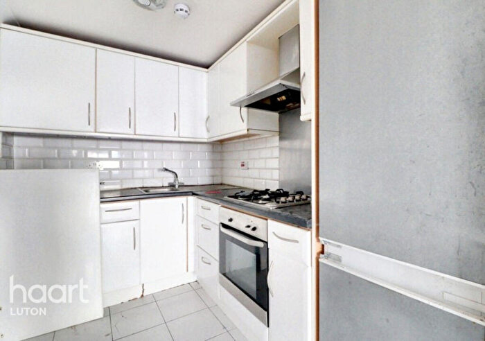 1 Bedroom Flat For Sale In Cardiff Road, Luton, LU1