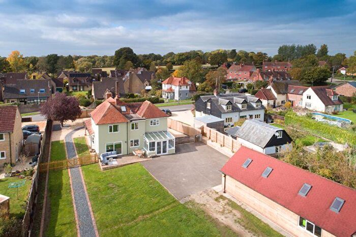 5 Bedroom Detached House For Sale In Elm Hill, Motcombe, SP7