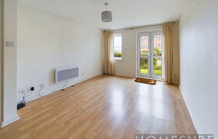 2 Bedroom Flat To Rent In Armstrong Quay, Liverpool, L3