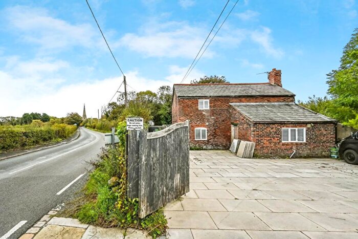 2 Bedroom Detached House For Sale In Lunt Road, Liverpool, Merseyside, L29
