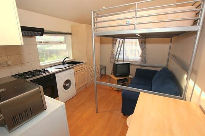 Studio To Rent In Lysander Grove, Archway, N19