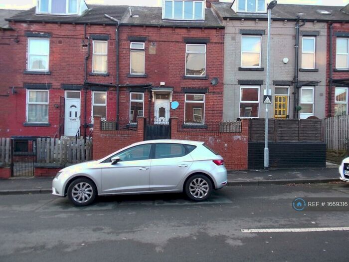 2 Bedroom Terraced House To Rent In Darfield Place, Leeds, LS8