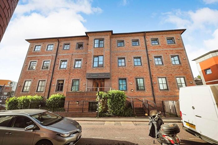 2 Bedroom Flat To Rent In Mendy Street, High Wycombe, HP11