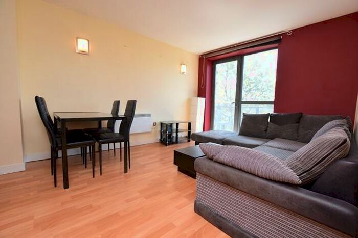 2 Bedroom Apartment To Rent In West One Aspect, Cavendish St, S3