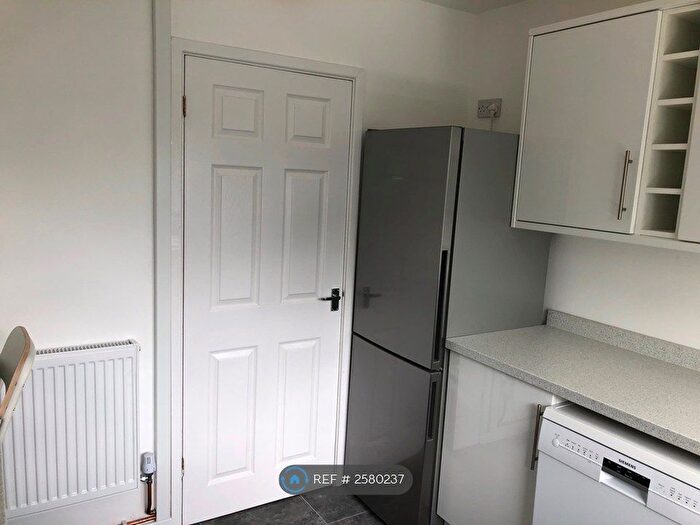 2 Bedroom Flat To Rent In Blandon Way, Cardiff, CF14