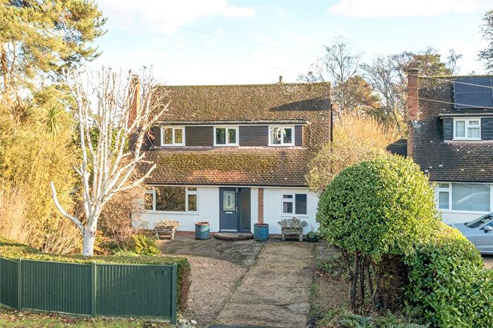 3 Bedroom Detached House For Sale In MacDonald Road, Lightwater, Surrey, GU18