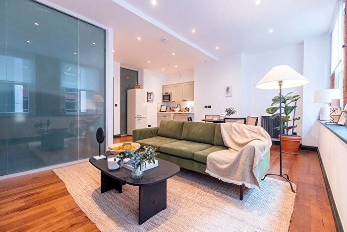 2 Bedroom Flat To Rent In Dantzic Street, Manchester, M4