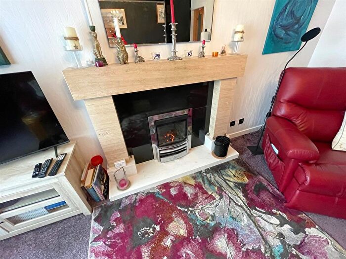 3 Bedroom Detached House For Sale In Pewfist Green, Westhoughton, Bolton, BL5