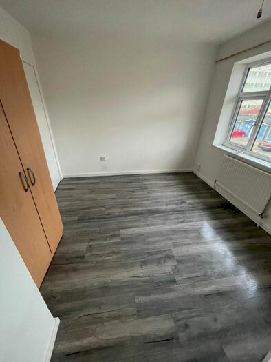 4 Bedroom Flat To Rent In Boreham Avenue, London, E16