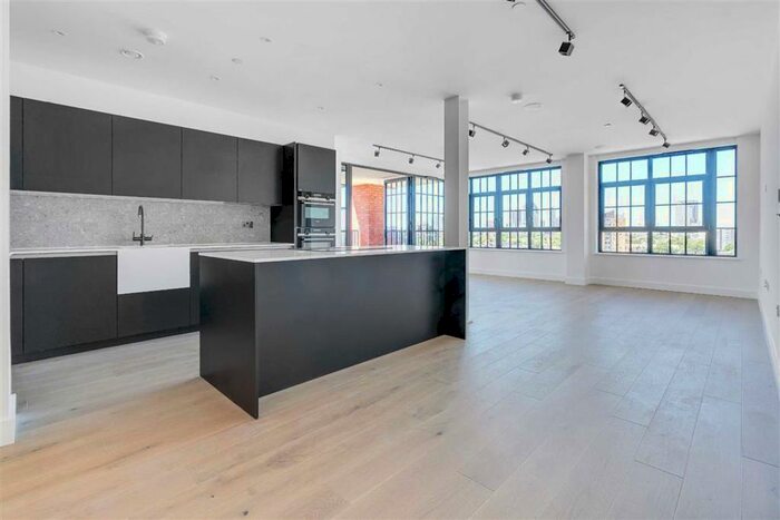 3 Bedroom Flat To Rent In New Tannery Way, London, SE1