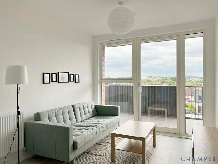 1 Bedroom Flat To Rent In Hendon Waterside, Nuthatch Apartments, NW9