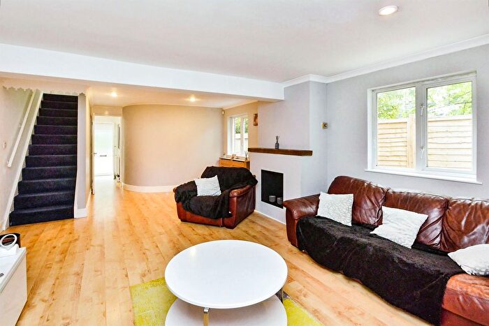3 Bedroom End Of Terrace House For Sale In Nicholas Mead, Great Linford, Milton Keynes, MK14