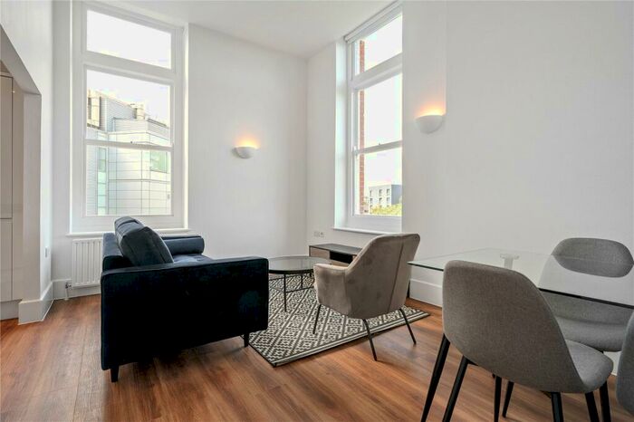 2 Bedroom Apartment To Rent In St Mark's Apartments, City Road, London, EC1V