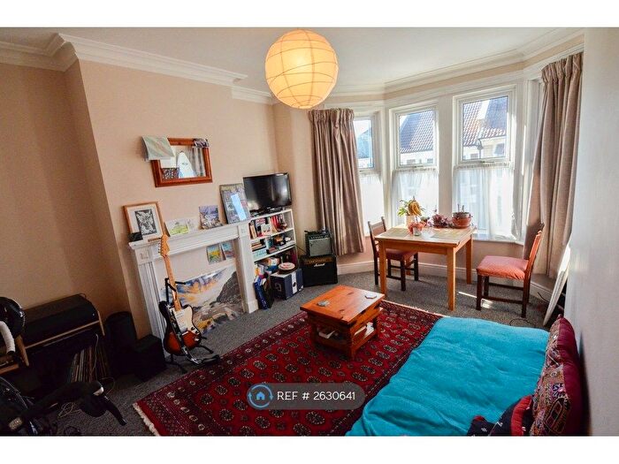 2 Bedroom Flat To Rent In Horfield, Bristol, BS7