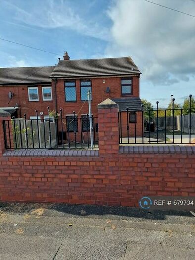 3 Bedroom Semi-Detached House To Rent In Elland Close, Barnsley, S71