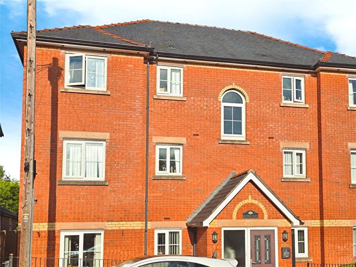2 Bedroom Flat For Sale In Gittin Street, Oswestry, Shropshire, SY11