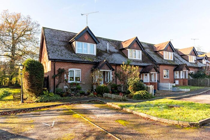 2 Bedroom Semi-Detached House For Sale In Horsehill, Norwood Hill, RH6