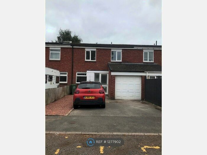 4 Bedroom Terraced House To Rent In Winytes, Redditch B98