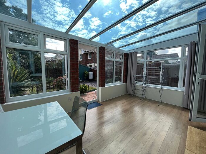 4 Bedroom Semi-Detached House To Rent In Shelley Way, Horfield, Bristol, Bristol City, BS7