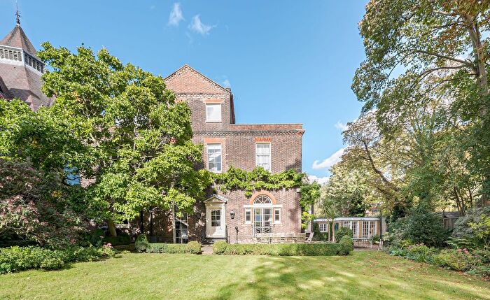 6 Bedroom Detached House To Rent In Rosslyn Hill, London, NW3