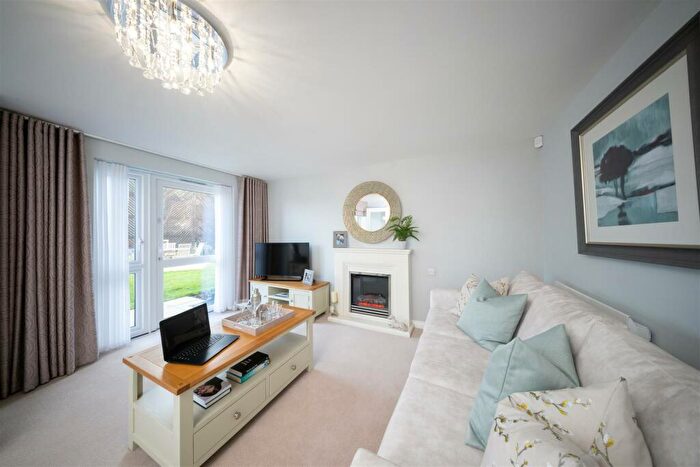 1 Bedroom Apartment For Sale In Nash Road, Westwood Cross, Margate, CT9