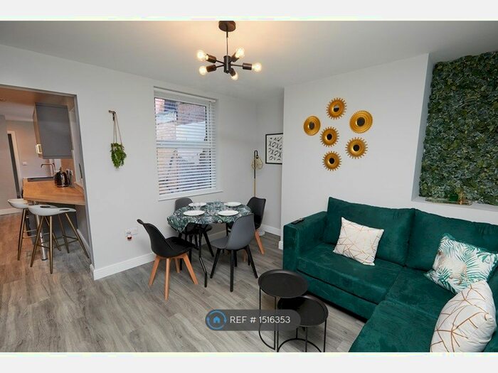 5 Bedroom Semi-Detached House To Rent In Hucknall Road, Nottingham, NG5