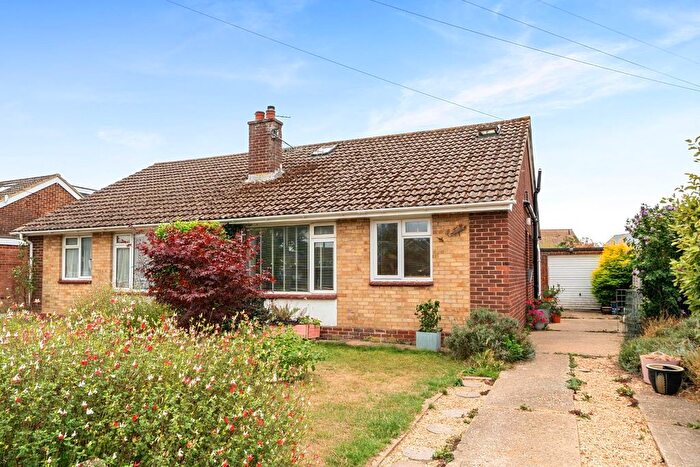 3 Bedroom Semi-detached House For Sale In Manor Gardens, Emsworth, PO10