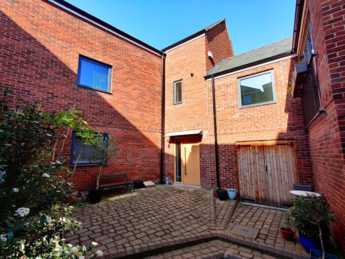3 Bedroom Town House To Rent In King Street, Norwich, NR1