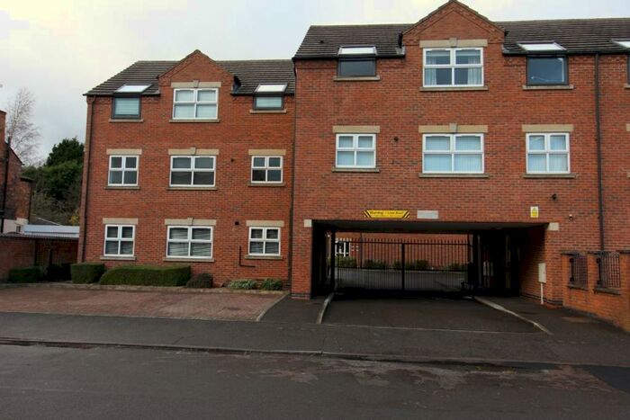 2 Bedroom Apartment To Rent In Flat, Porchester Court, NG3