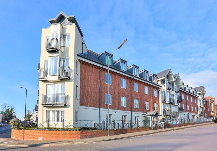 2 Bedroom Apartment For Sale In Marlborough Road, St. Albans, Hertfordshire, AL1