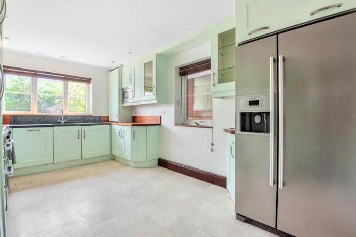 4 Bedroom Property To Rent In Well Oak Park, Exeter, EX2