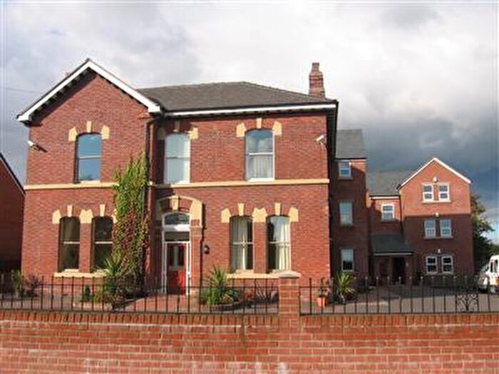 2 Bedroom Apartment To Rent In Dean Court Bamber Bridge, PR5