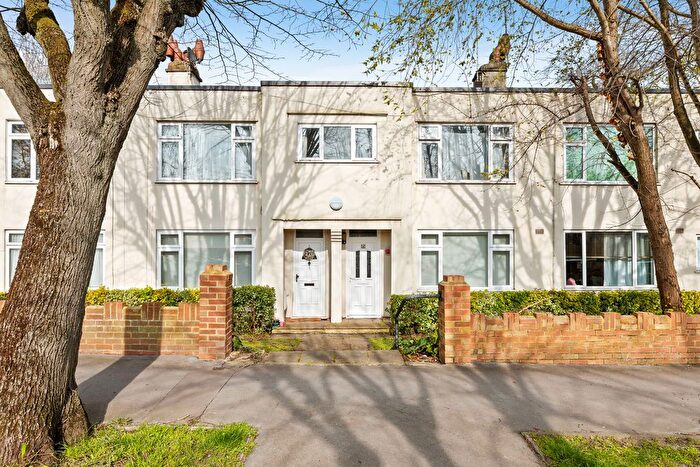 2 Bedroom Flat To Rent In Brighton Road, Purley, CR8