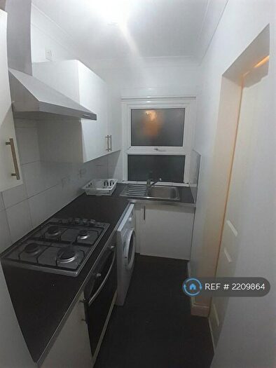 1 Bedroom Flat To Rent In Bristol Park Rd, Walthamstow, E17