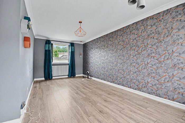 3 Bedroom Terraced House For Sale In Burns Road, Inverclyde, Greenock, PA16