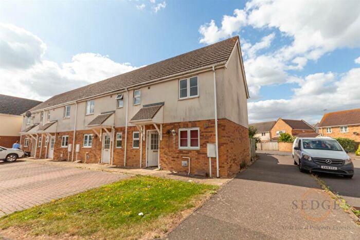 2 Bedroom End Of Terrace House To Rent In Swan Close, Spalding, PE11