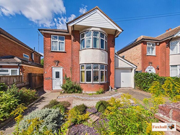 3 Bedroom Detached House For Sale In Beechcroft Road, Ipswich, IP1