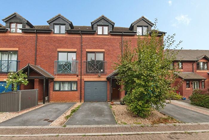 3 Bedroom Terraced House For Sale In Hylton Gardens, Exeter, Devon, EX4